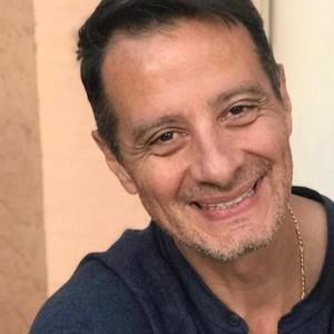 Meet your Posher, Carlos fernando